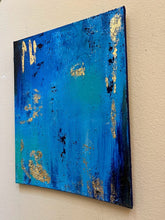 Load image into Gallery viewer, Far but close