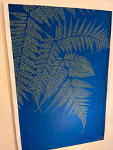 Load image into Gallery viewer, Fluorescent Fern