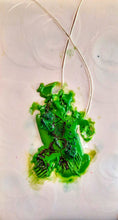 Load image into Gallery viewer, Yuppy Green Pod Dating