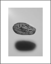 Load image into Gallery viewer, Floating Rock 12