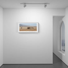 Load image into Gallery viewer, Stand off