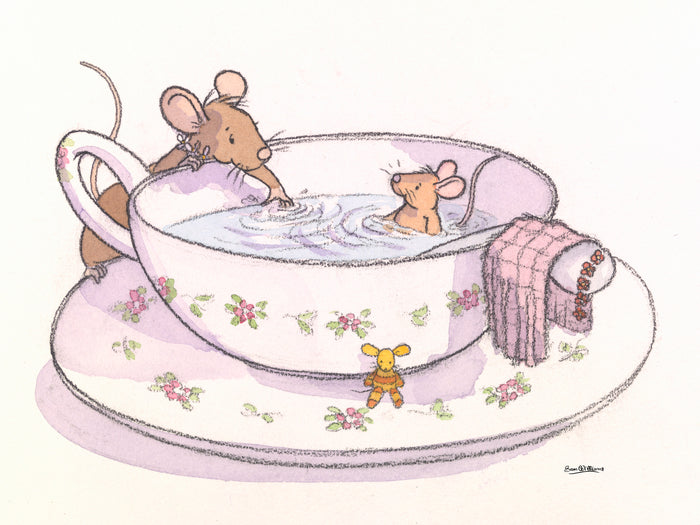 Tea cup bath for little mouse